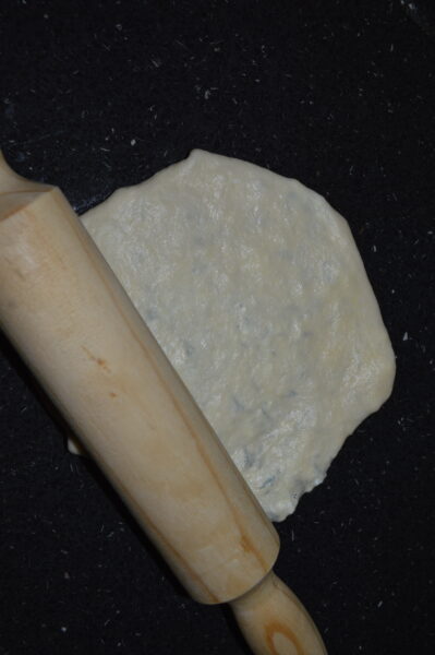 Intindeti placinta cu sucitorul