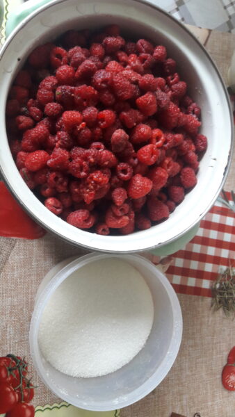 Transferati-le intr-o cratita