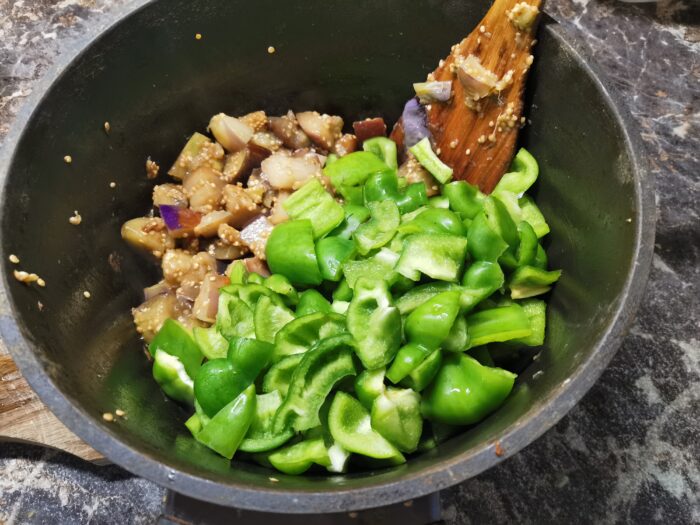 Prajiti vinetele la foc mare