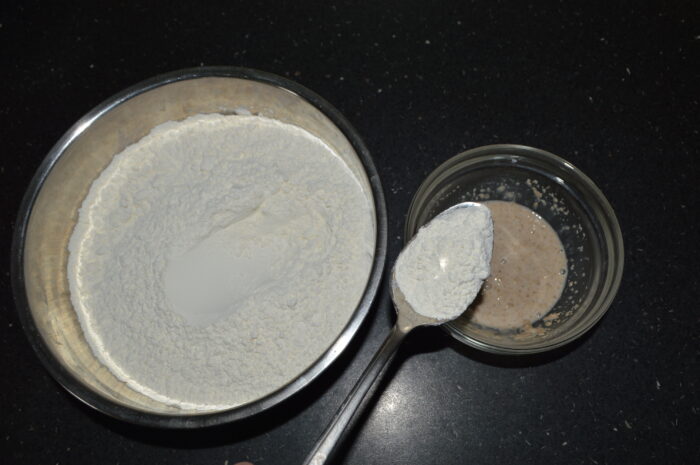 Masurati 400 de grame de faina