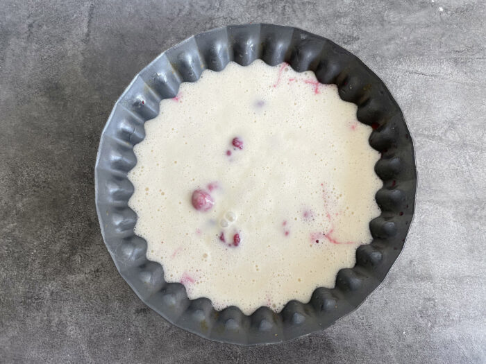 Introduceti forma in cuptorul