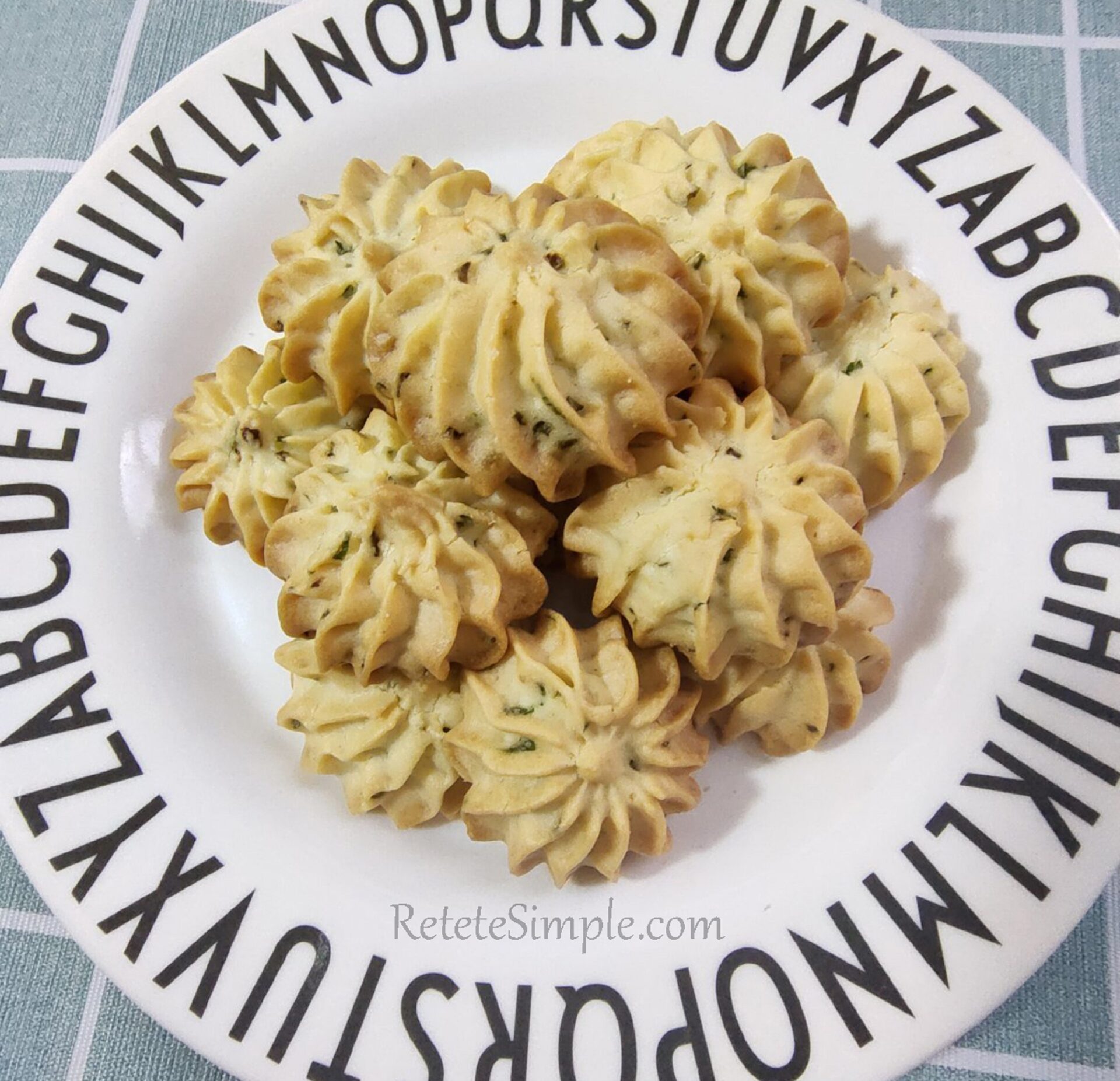 Biscuiti sarati cu ceapa verde poza