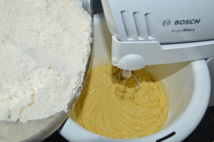 Adaugati treptat la compozitie