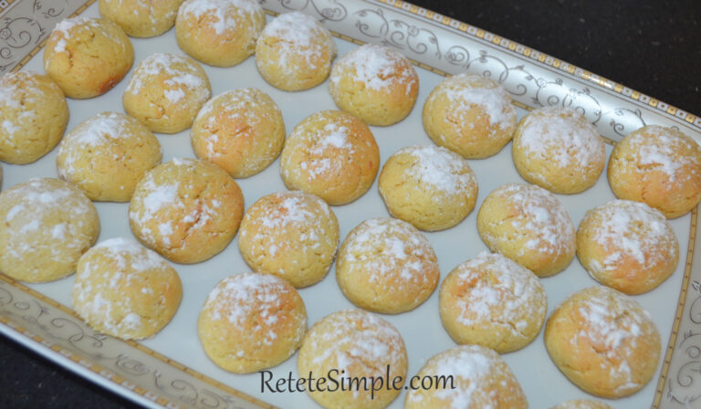 Biscuiti cu nuca de cocos