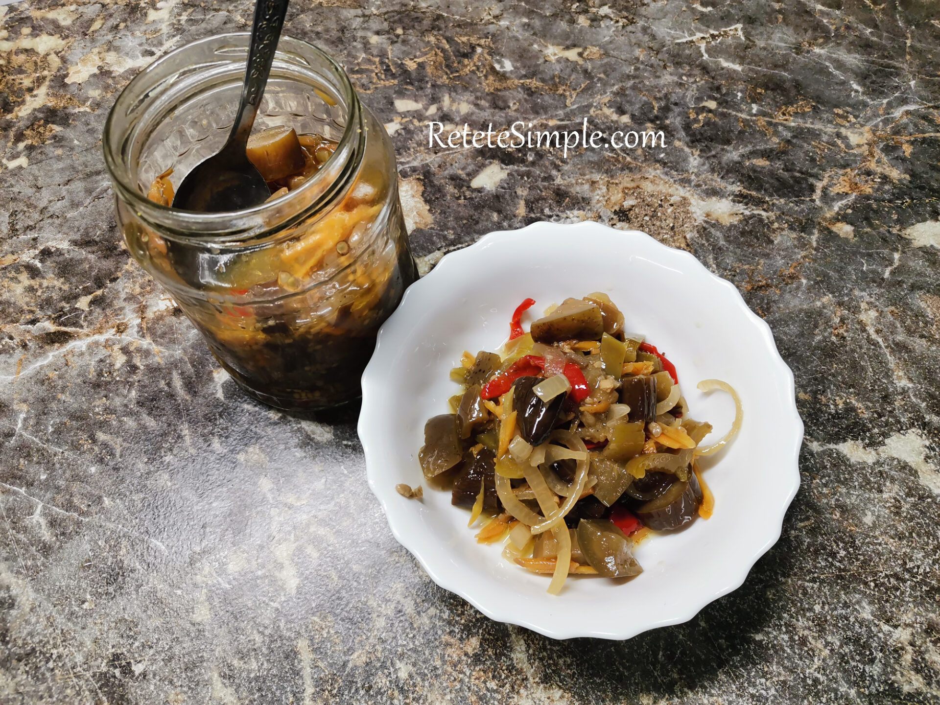 Vinete cu ardei la borcan pentru iarna poza