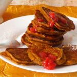 Clatite de dovleac si fructe uscate