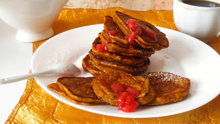 Clatite de dovleac si fructe uscate