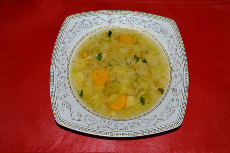 Ciorba de varza de post sau dieta