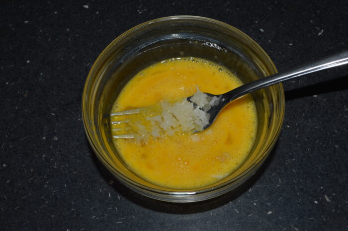 Faceti mujdei din usturoi