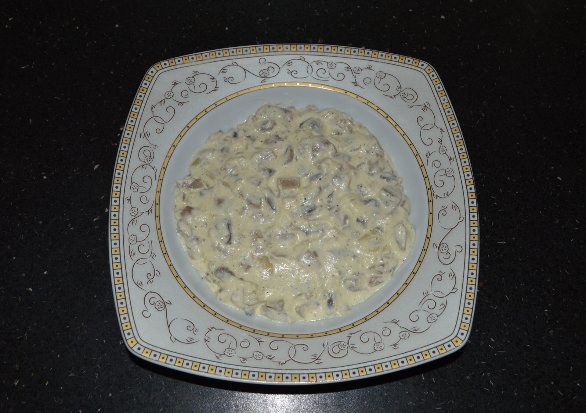 Sos de ciuperci cu smantana si usturoi poza