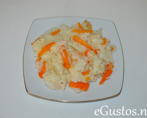 Pilaf de orez cu piept de pui si legume