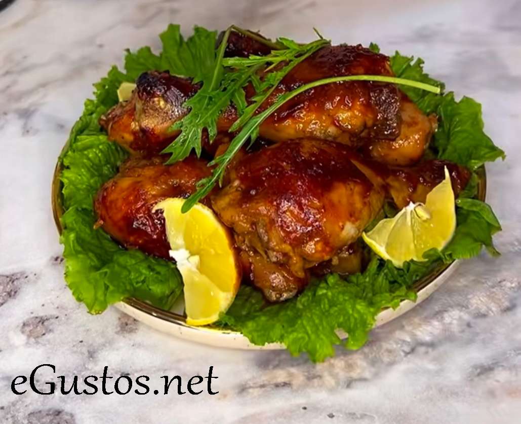 Pulpe de pui marinate in sos BBQ poza