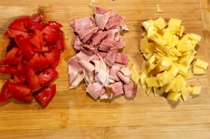 Omleta la cuptor cu sunca si cascaval