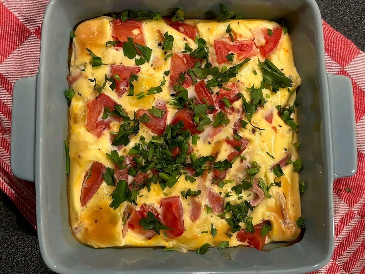 Omleta la cuptor cu sunca si cascaval
