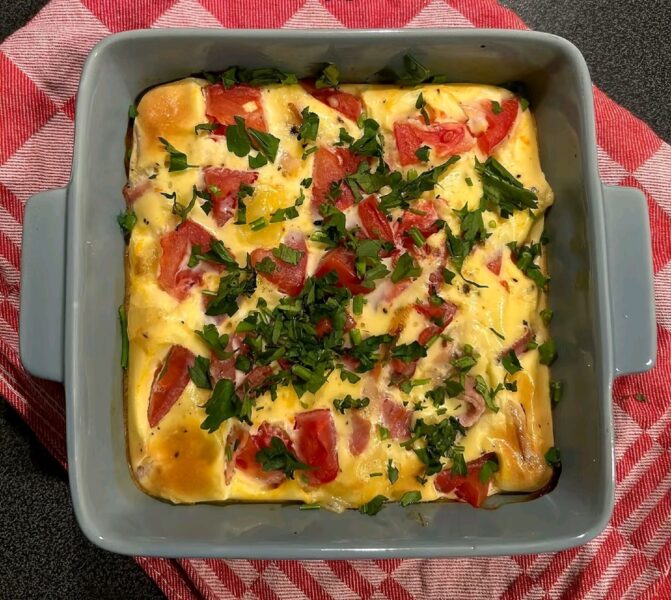 Omleta la cuptor cu sunca si cascaval