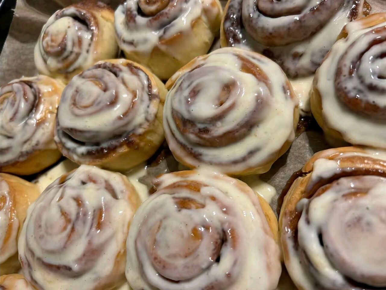 Rulouri cu scortisoara (Cinnamon Rolls)