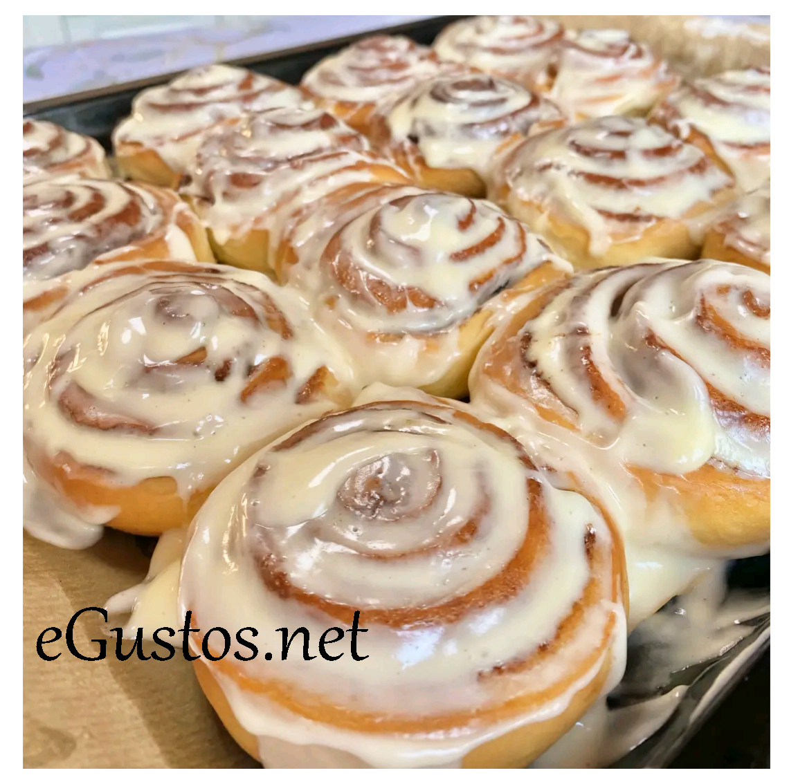 Rulouri cu scortisoara (Cinnamon Rolls) poza