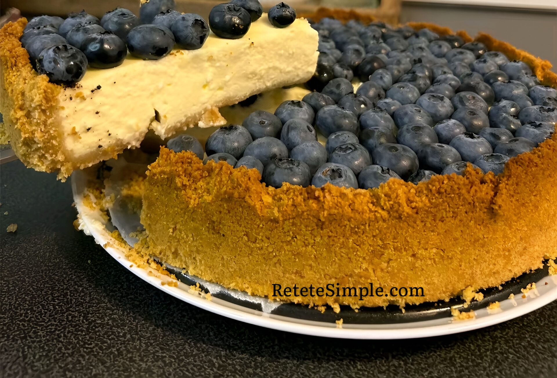 Cheesecake cu afine poza