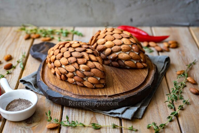 Conuri cu crema de branza si migdale – aperitiv festiv