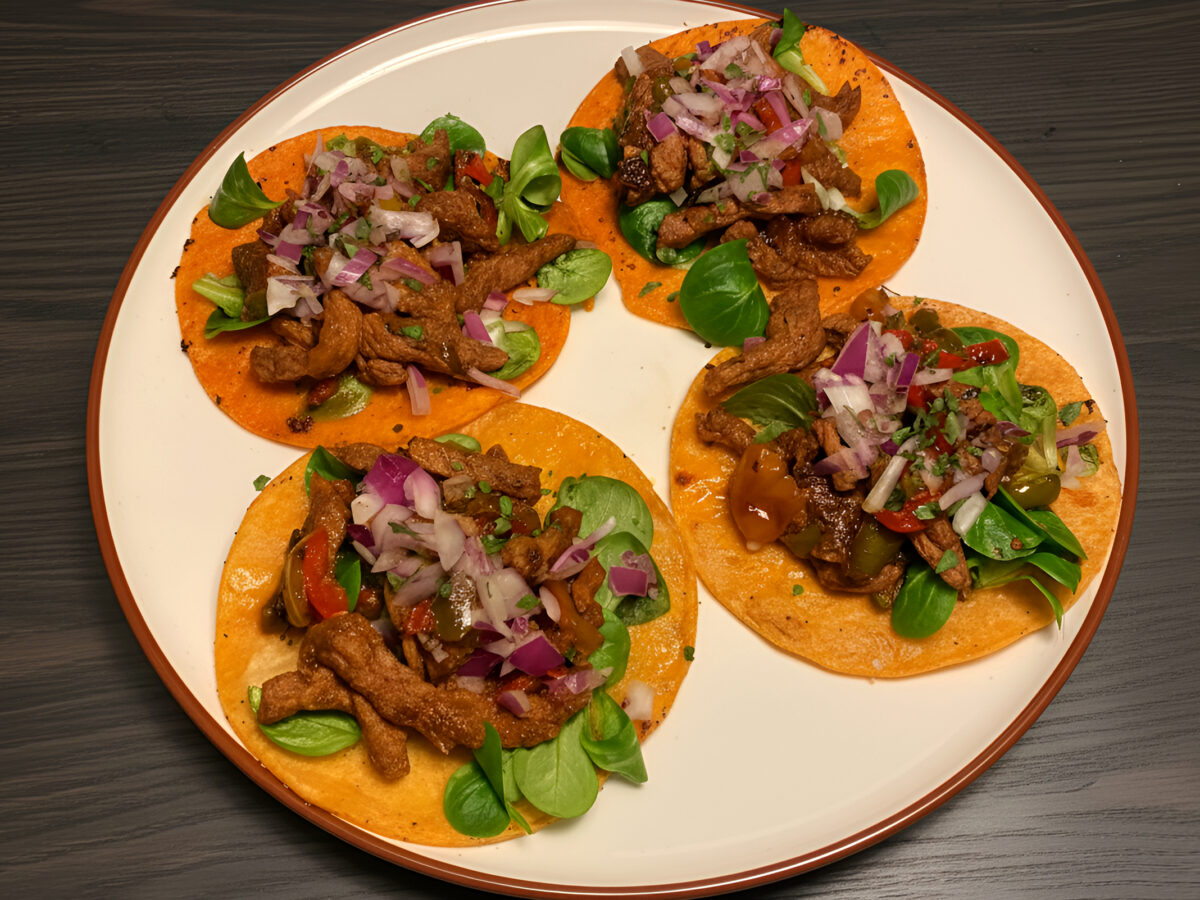 Tacos cu carne de vita si legume poza