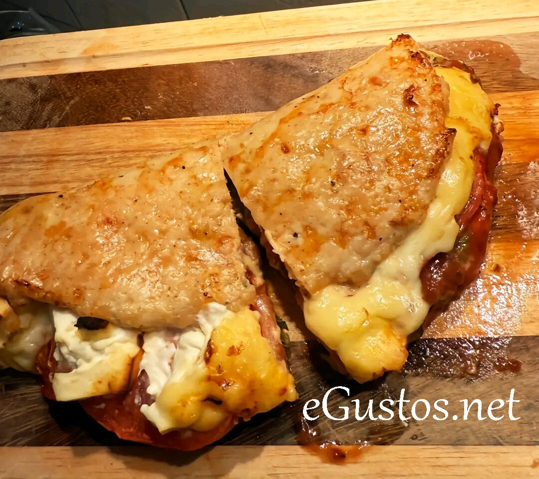 Carne tocata cu cascaval si rosii la cuptor poza