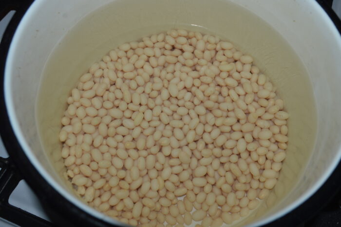 scurgeti apa si turnati alta curata