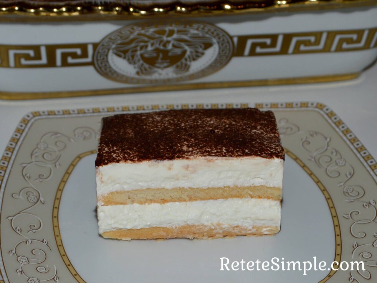 Tort cu piscoturi si frisca