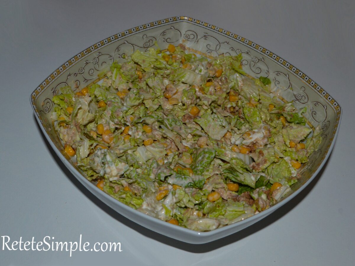 Salata de varza cu ton si porumb poza