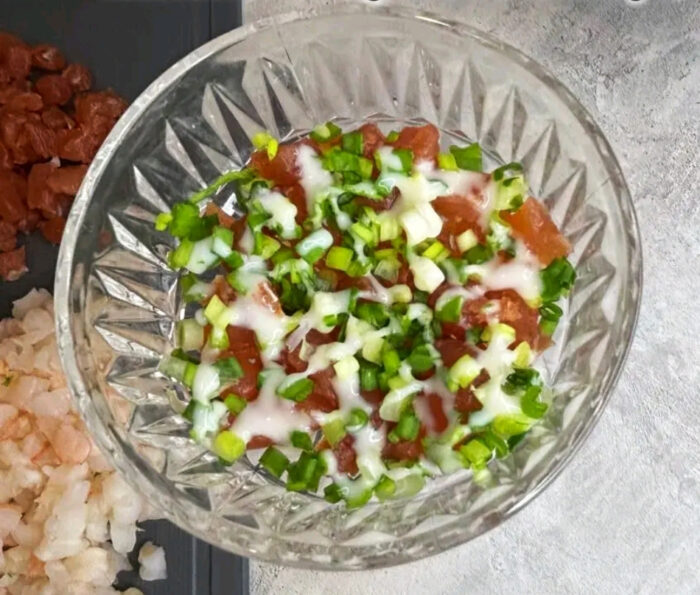 Ungeti stratul cu maioneza