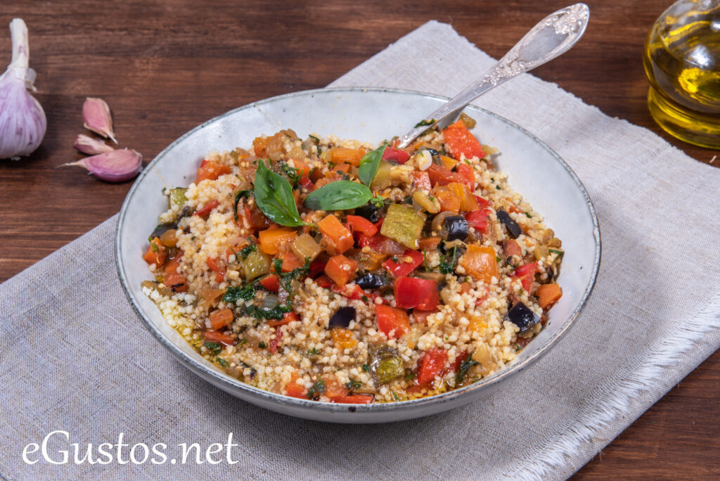 Cuscus cu legume inabusite