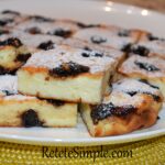 Budinca din branza de vaci cu gris si dulceata