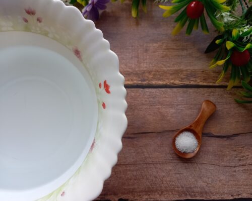 Diluati acidul citric in apa rece