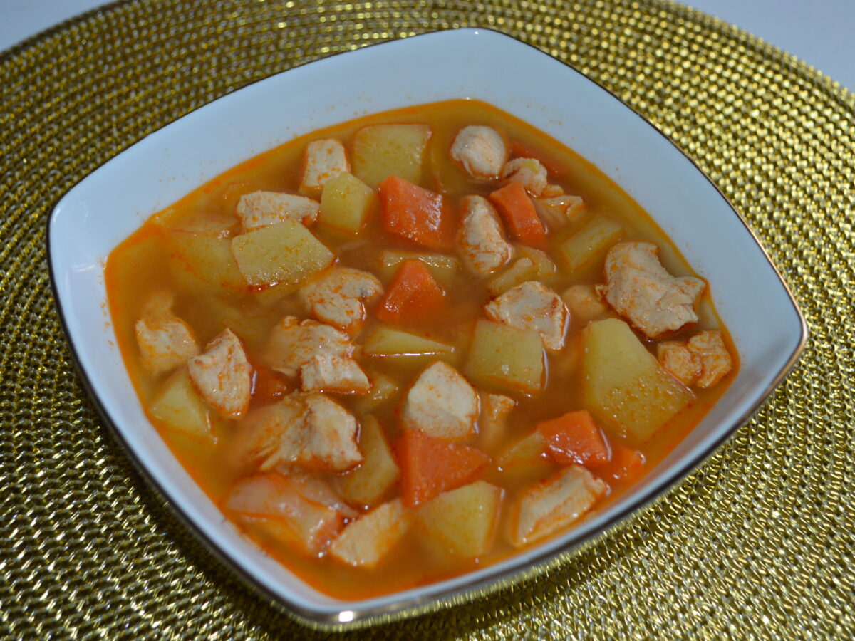 Mancare de cartofi cu carne poza