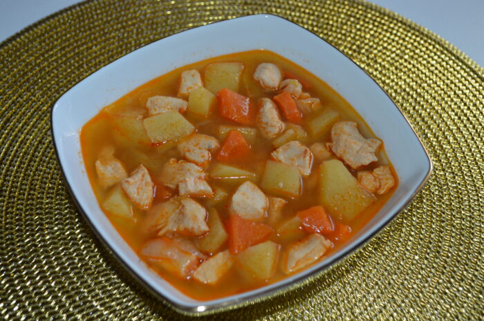 Mancare de cartofi cu carne poza