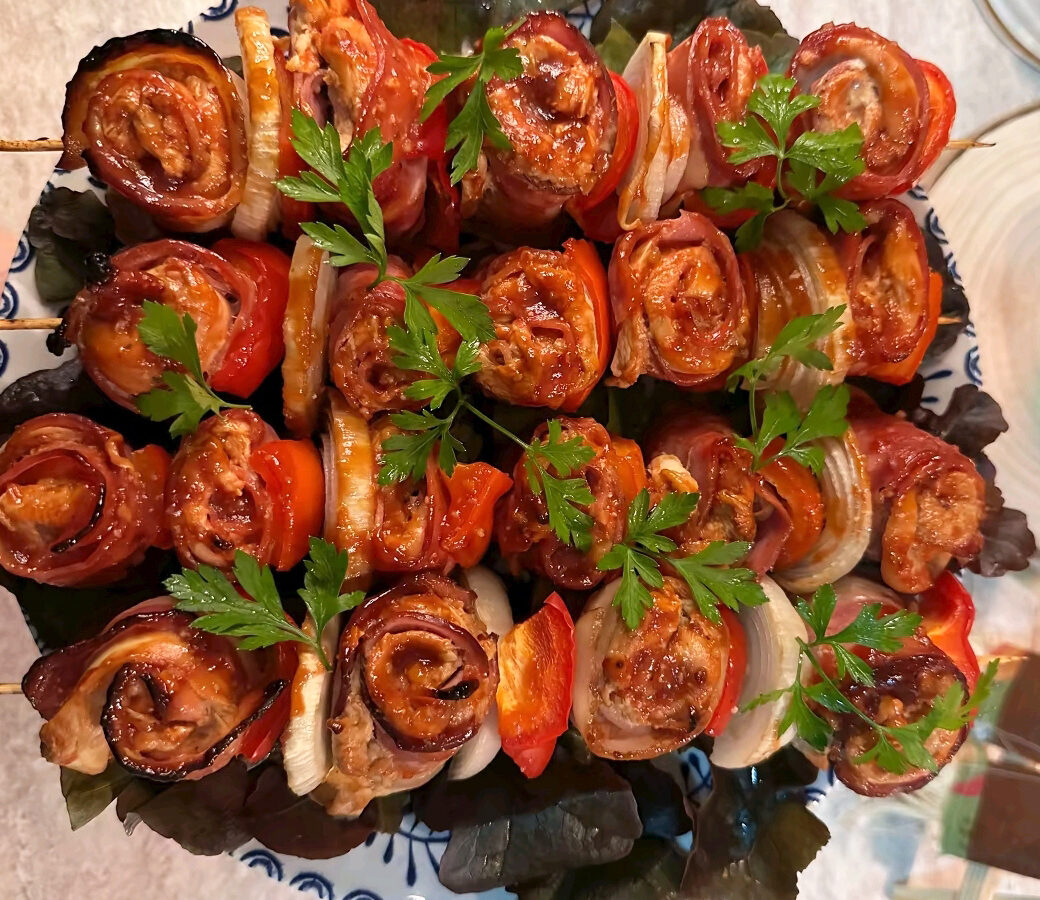 Frigarui de pui cu ardei si ceapa la cuptor poza