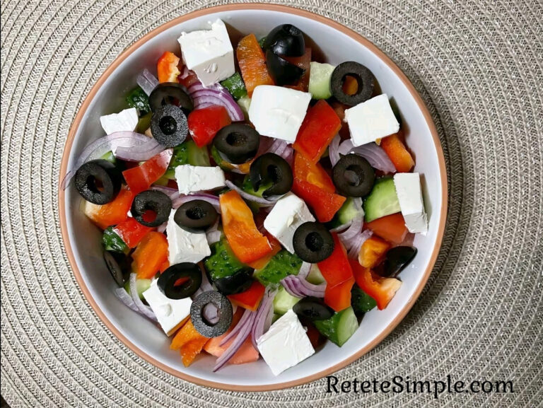 Salata greceasca cu branza feta