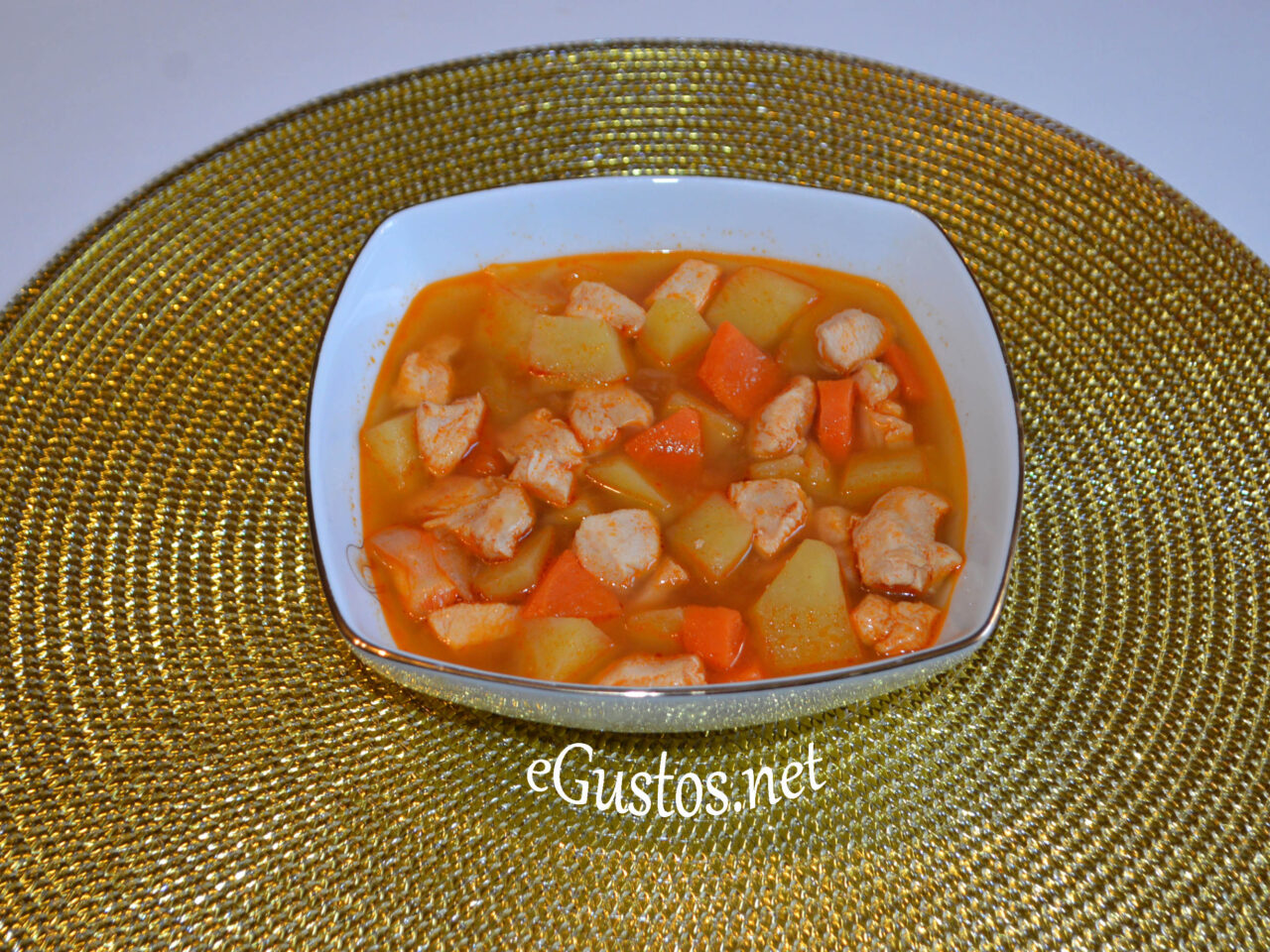 Mancare de cartofi cu carne poza
