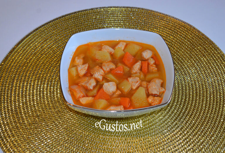 Mancare de cartofi cu carne