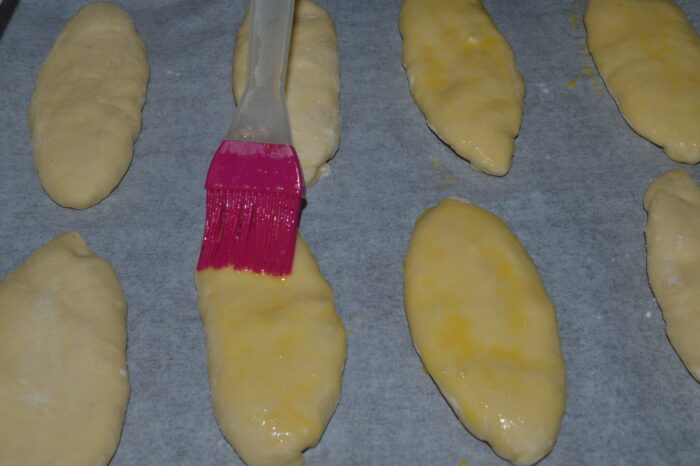 ungeti cu peria de bucatarie pateurile