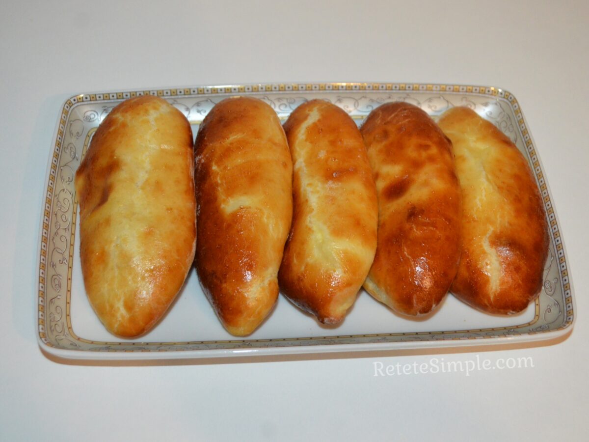 Pateuri cu branza la cuptor poza