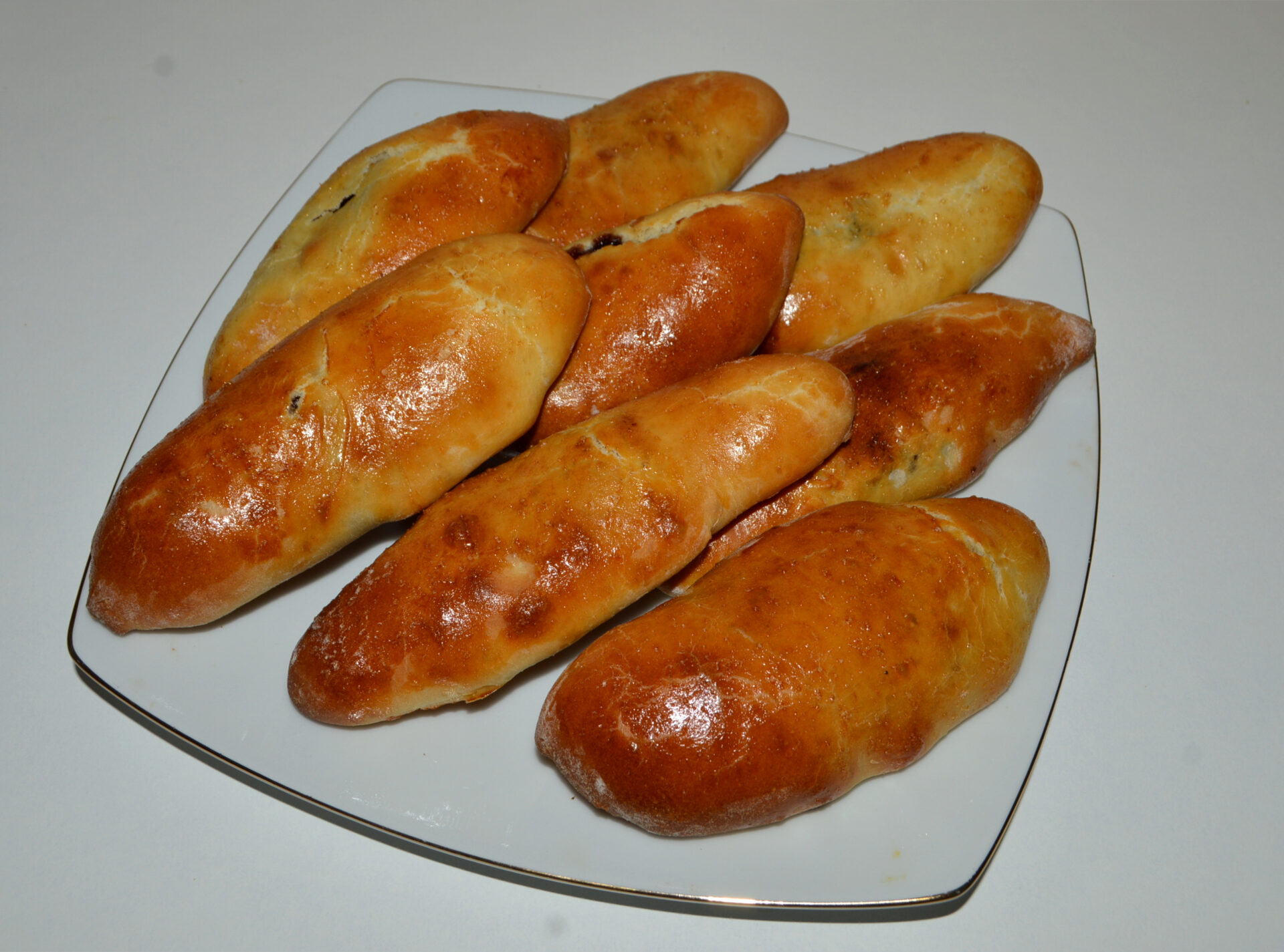 Pateuri cu gem sau dulceata la cuptor poza