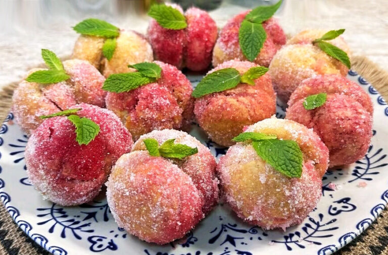 Piersici umplute cu lapte condensat si nuci