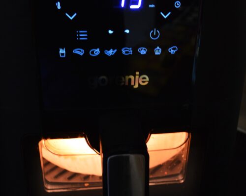 Setati Air Fryer-ul la 15 minute
