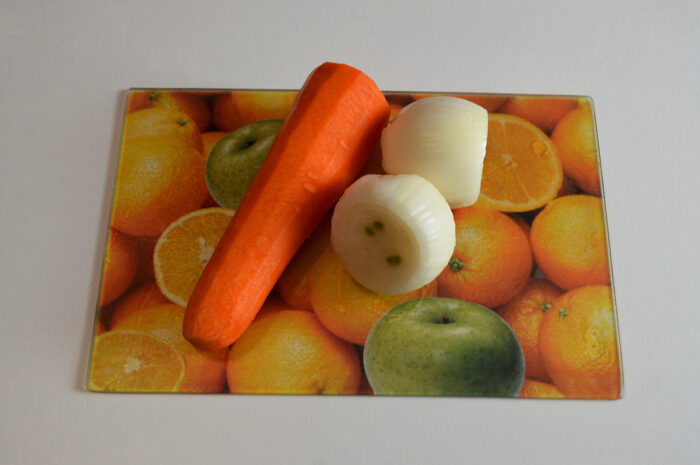 Curatiti de coaja ceapa si morcovul