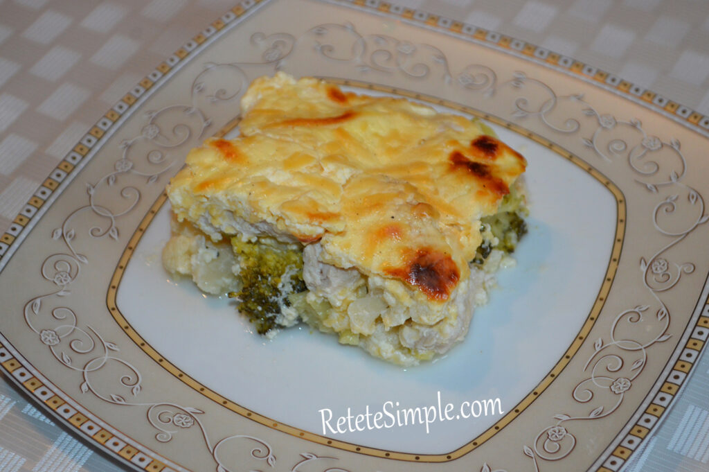 Caserola de broccoli si conopida cu pui la cuptor