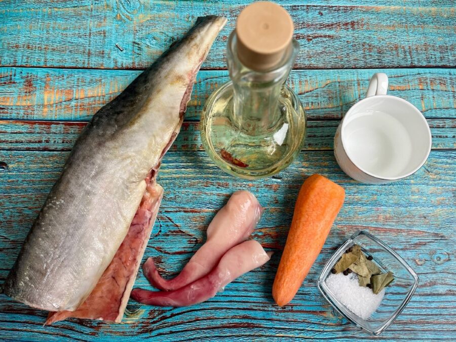 ingredientele pentru peste conservat