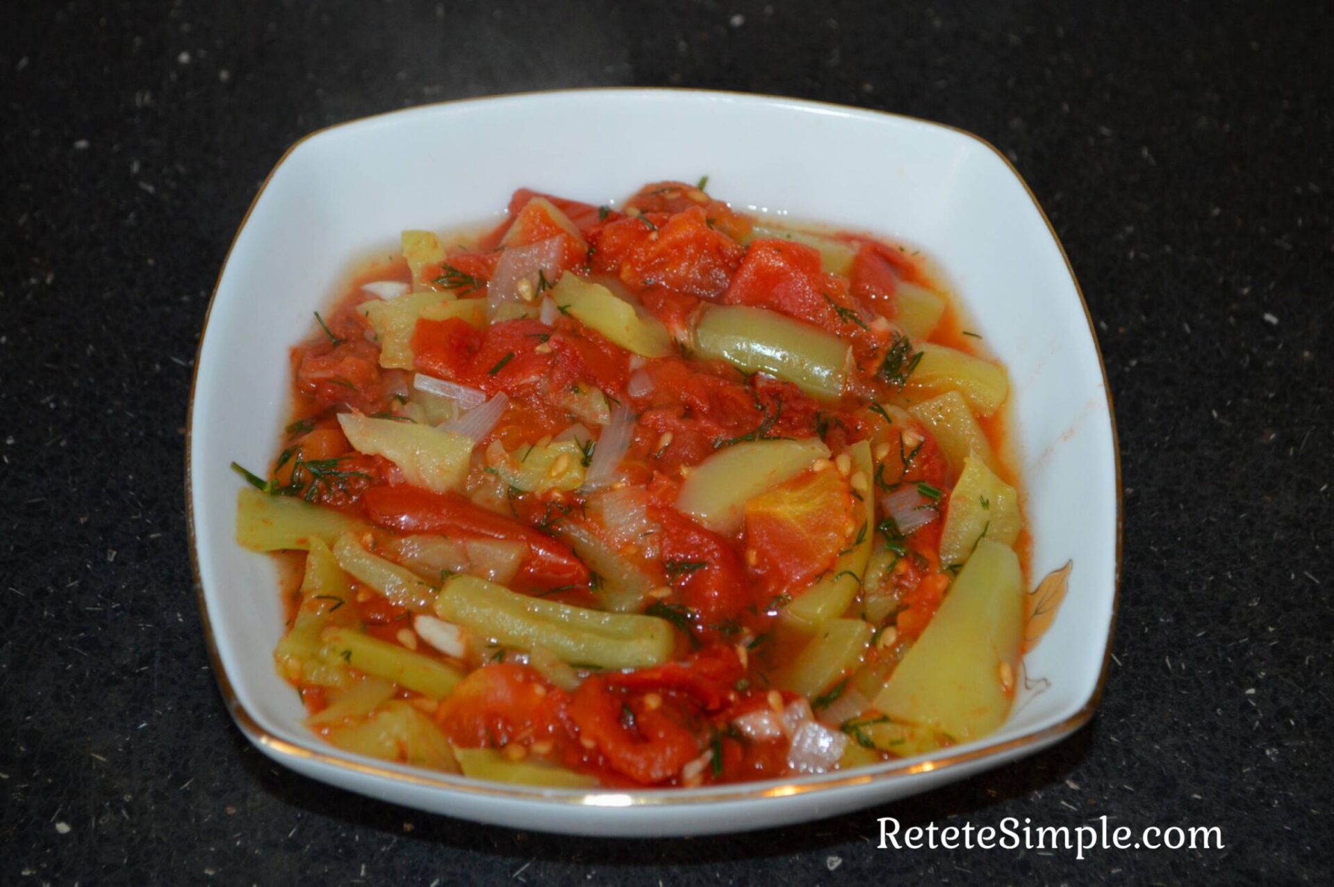 Tocanita de rosii cu ardei reteta dietetica poza