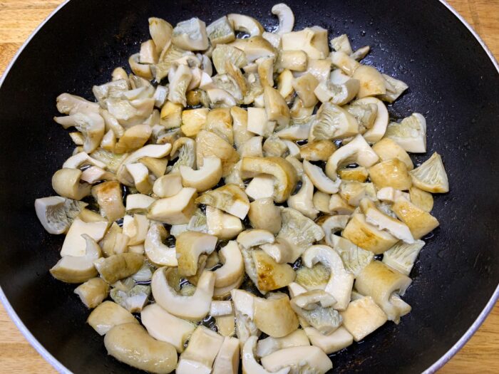 Se prajesc ciupercile