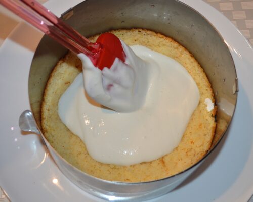 Puneti jumatate din crema