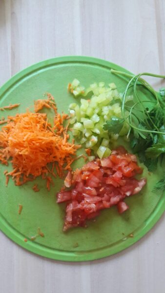 Rosiile si ardeiul dulce se taie